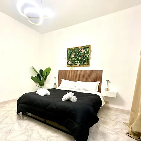 Golden Luxury Home - San Giovanni - 3 Min To Colosseum-2